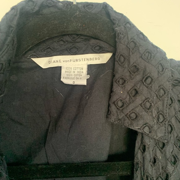 DFV Diane von Furstenburg black eyelet wrap dress with pockets size 0 - Picture 5 of 5